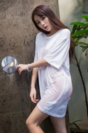 扰乱吧打烊后仅剩二人的沙龙