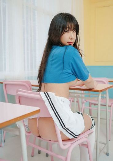 海鸥飞处彩云飞