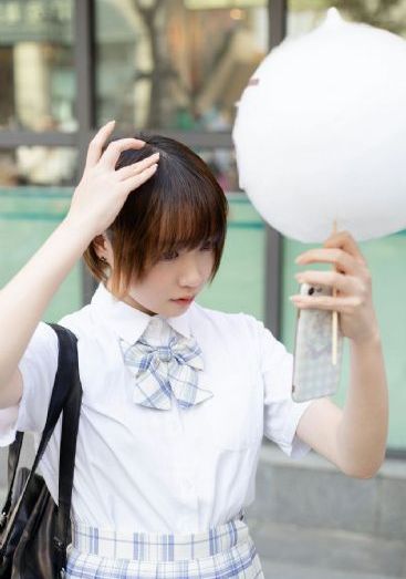 让娇妻尝试三p按摩师高清系列