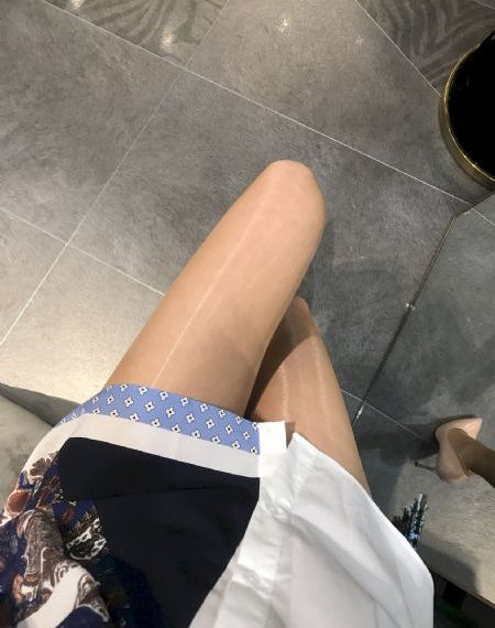 女大学生的沙龙室完整版