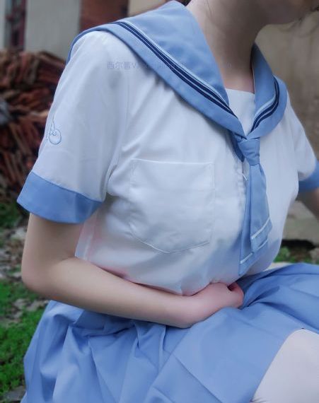 一边一边亲一边免费视频