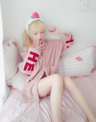 娇小xxⅹ摘花dh仙踪林二佰