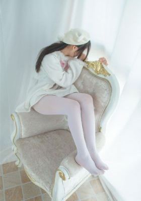 25岁女高中生动漫