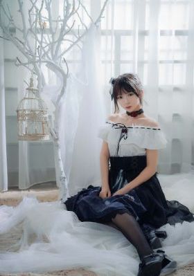 《新任女教师》4